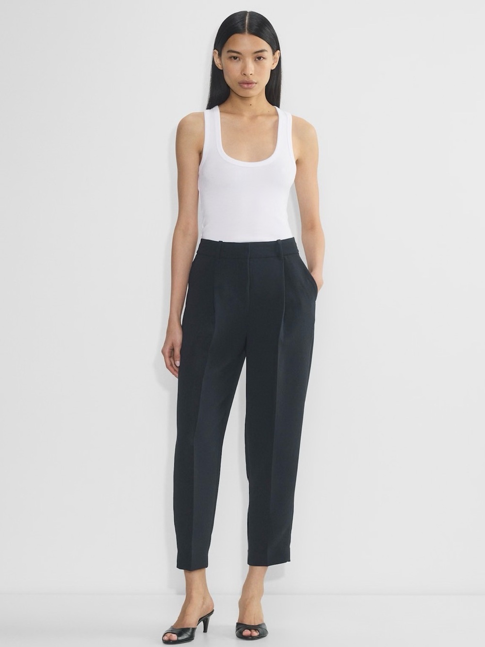 NWT Aritzia Wilfred Clover Carrot Leg Pant - Sz 4